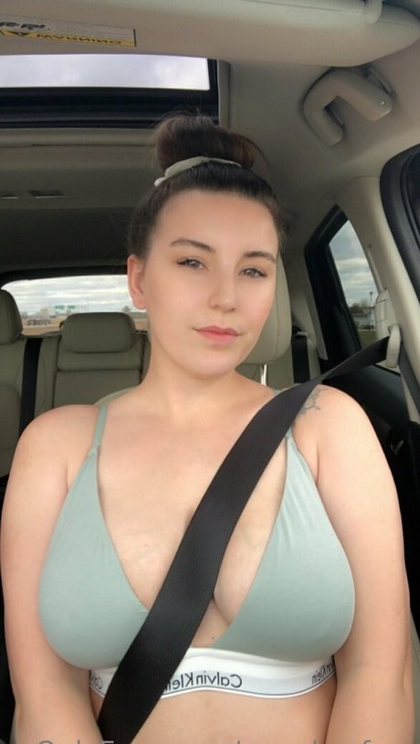 asmrkayfree modèle gratuit des photos