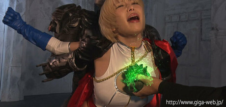 Alice Otsu modèle porno img