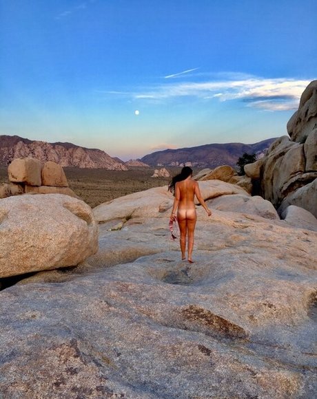 Bridget Phetasy star du porno en haute qualité image