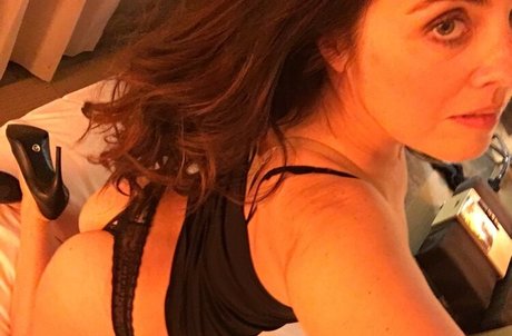 Bridget Phetasy actrice de nus des photos