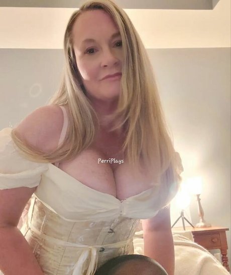 PerriPlays star du porno nue images