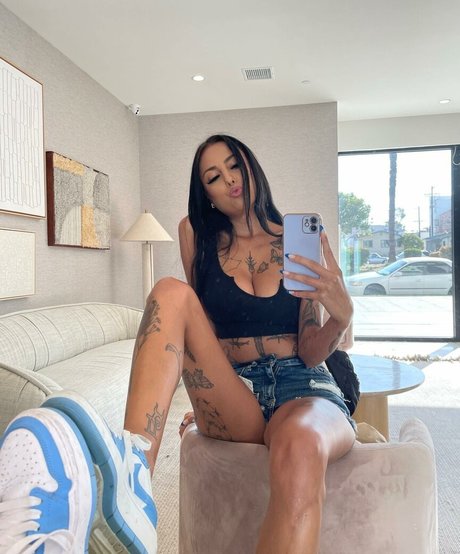 sugarttitts modèle pornographique img