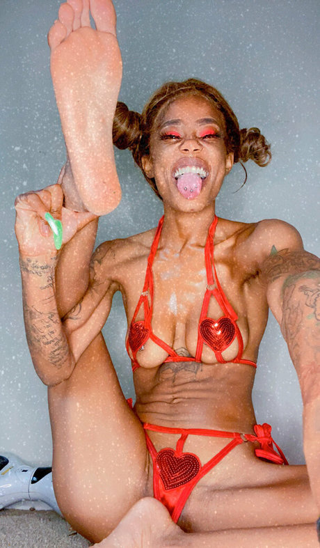 mickeymooh modèle pornographique galerie