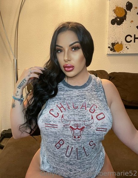 ambermarie52 modèle joli collection