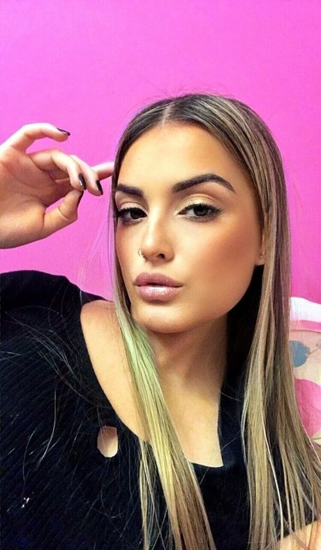 abby es modèle adulte images