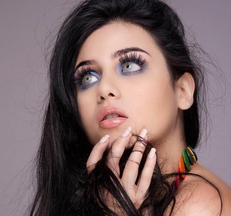 Paola Migliorini modèle hd archive