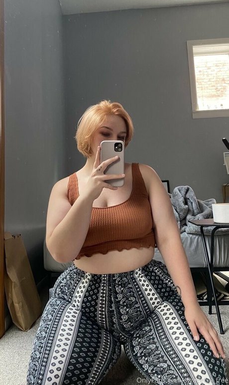 sweeet v free modèle érotique photos