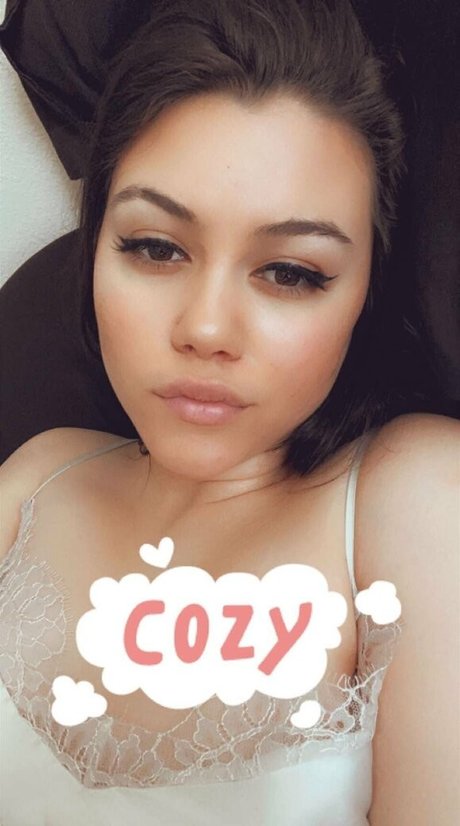 queen6cilla actrice de nus img