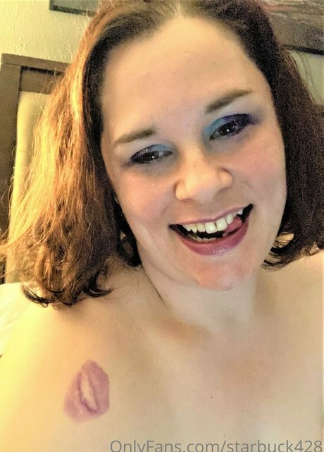 goodgirlgiggles étoile nue photos