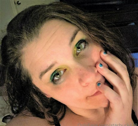 goodgirlgiggles modèle artistique galeries