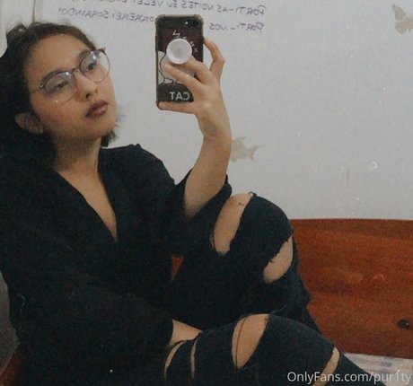 soy0yo modèle adulte photos