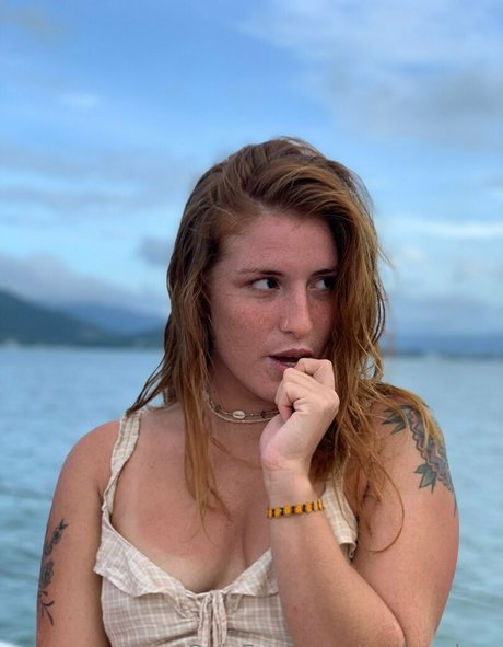 redheadom joli modèle galerie