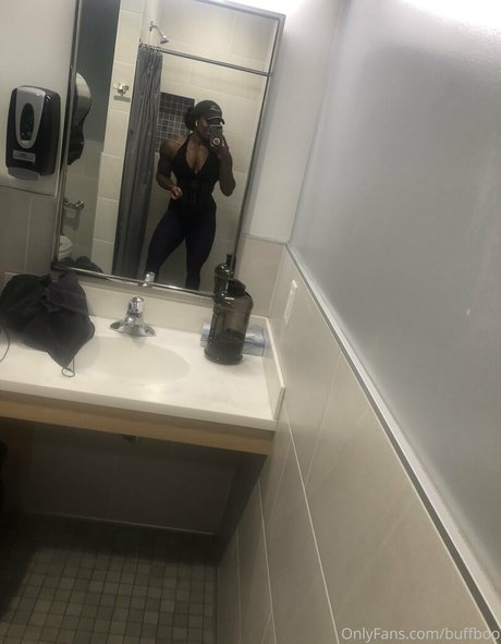 ebonymuscle modèle joli galeries