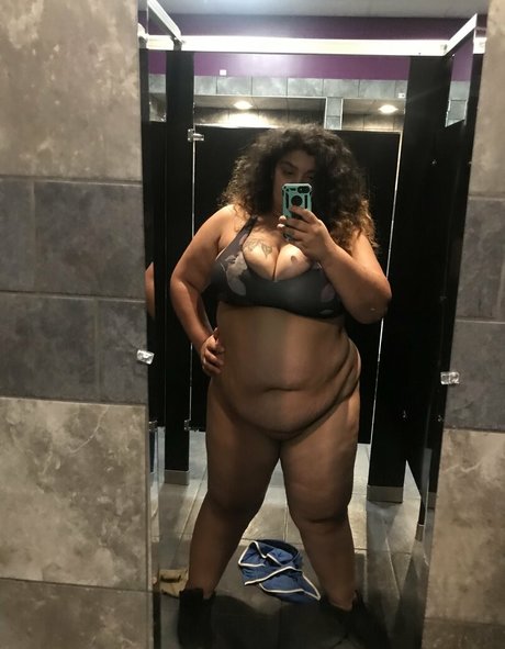 poundcake1908 star érotique archive