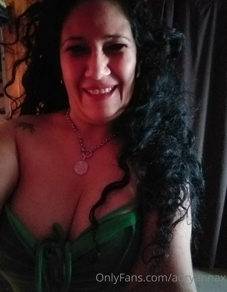 adryannax modèle de haute qualité photos