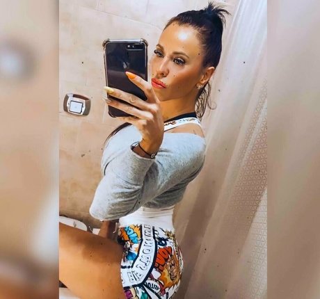 larafox22 star du porno adulte photo