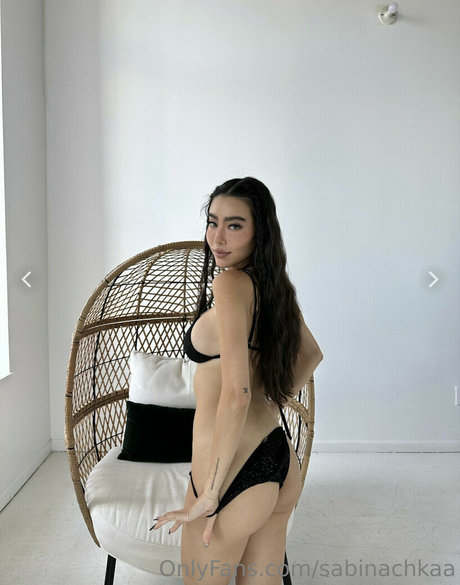 sabinamura joli modèle image