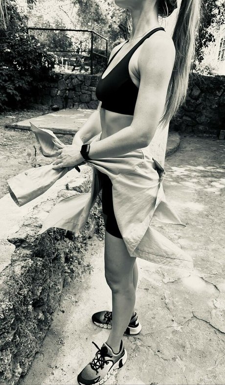 Bar Refaeli modèle collection