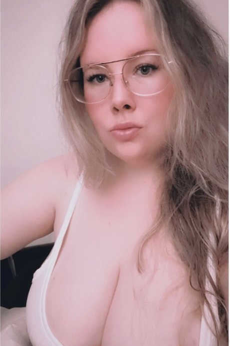 Traycee star exclusive img