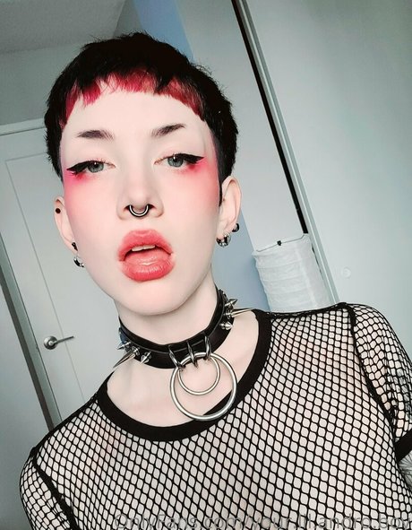 your lil andro boy modèle xxx image