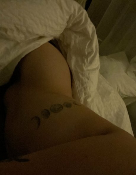 hornypeach23 star érotique images