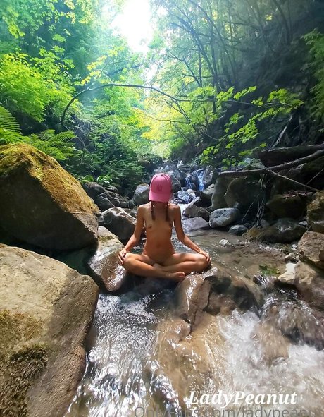 ladypeanut nus star du porno des photos