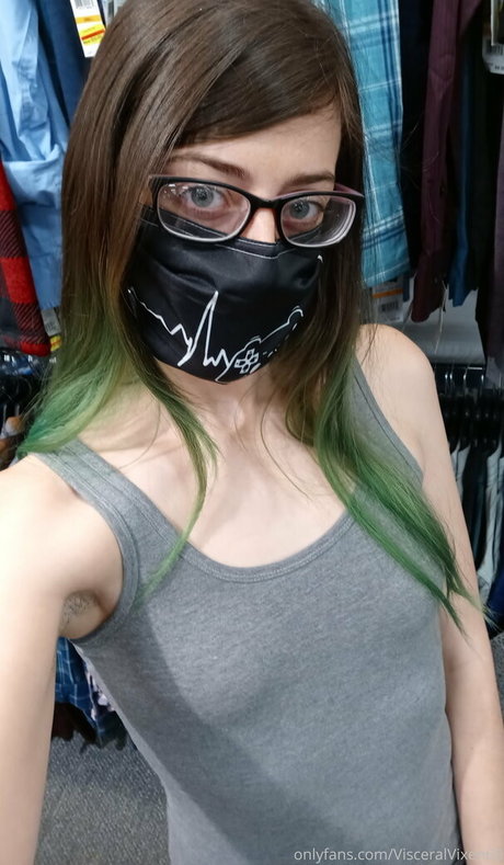 visceralvixen69 beau modèle des photos