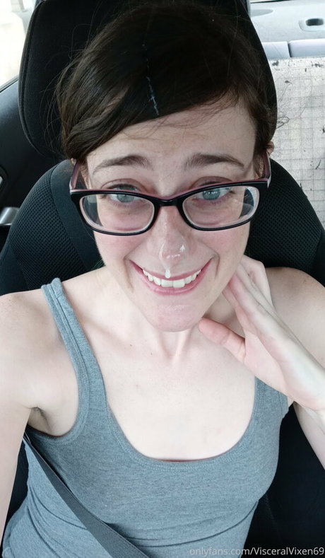 visceralvixen69 star érotique images