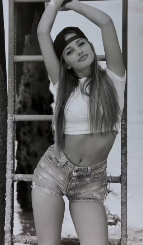 fitness milf uniquementfans adulte parfait img