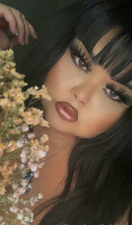 its claudiabitch star érotique des photos