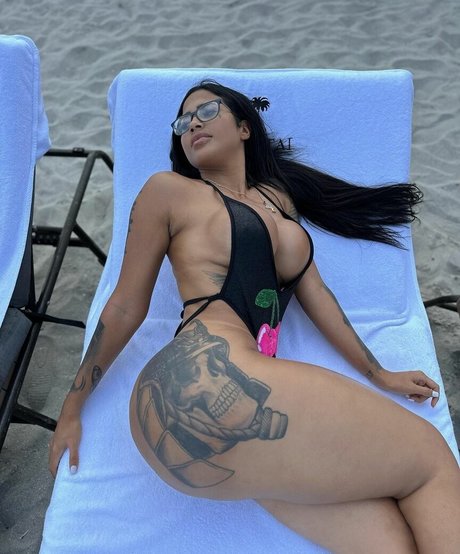 Karen Havary star du porno chaud des photos