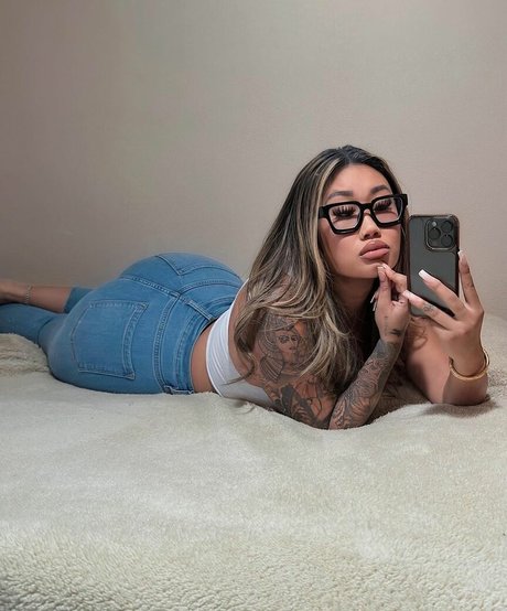 ilikekandyy modèle magnifique photo