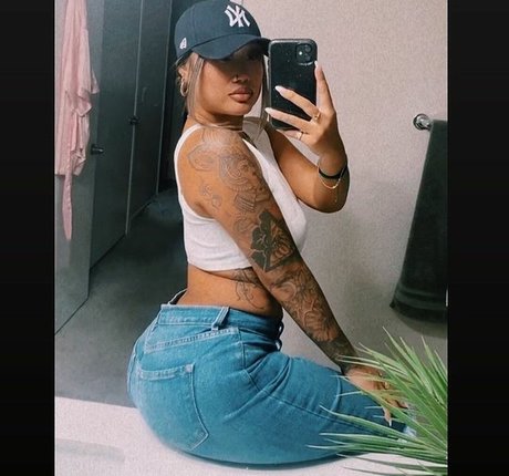 ilikekandyy modèle chaud image