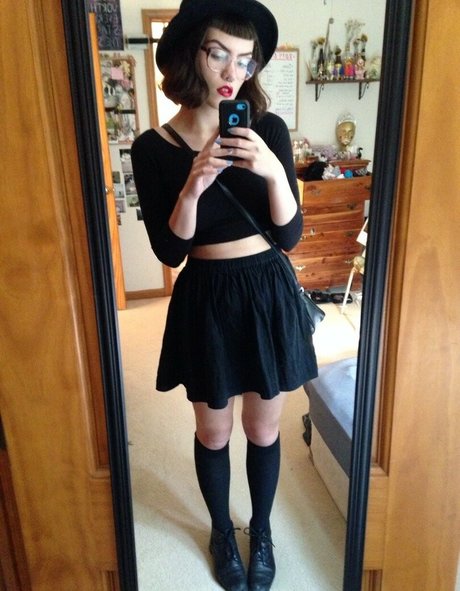 énorme gode onlyfans joli art galeries