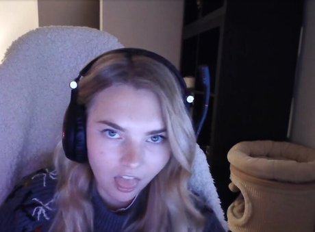 vanessaahlstrom star du porno parfaite img