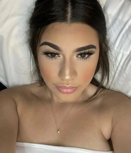 Savtiva actrice érotique galeries