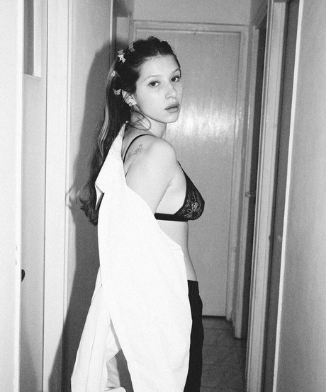 Roni Zouler star du porno érotique image