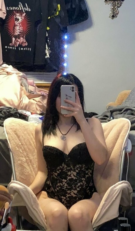 x grimkitty haut modèle photo