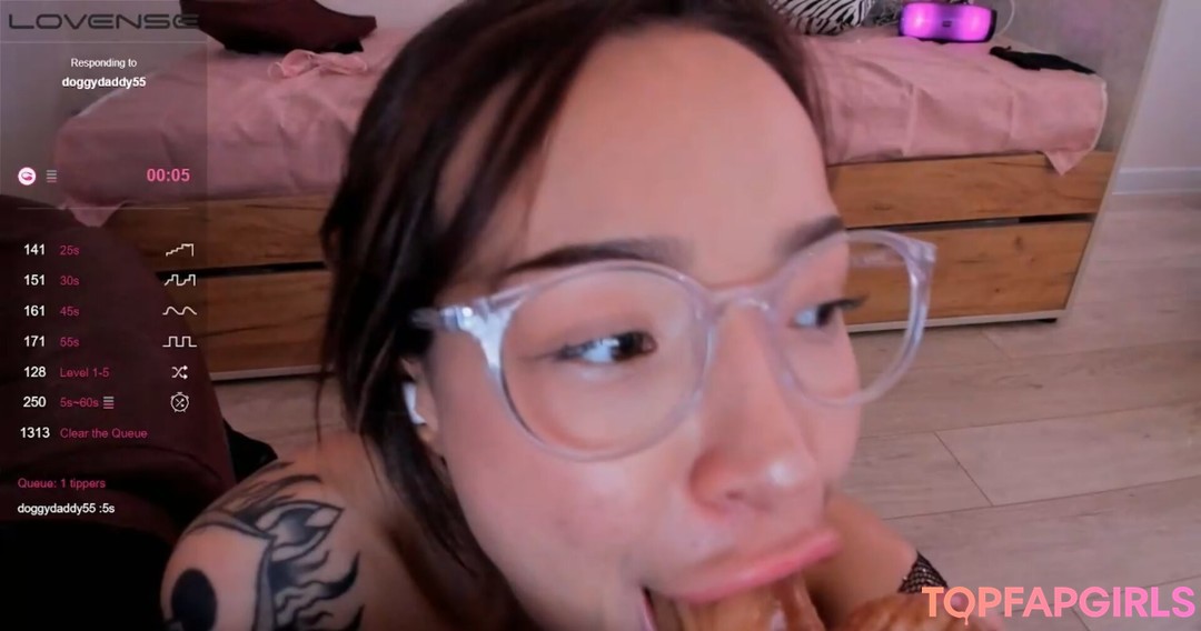 Miolimm modèle nu photos