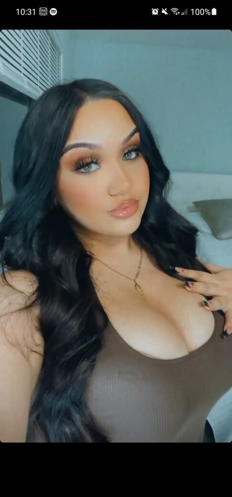 Jennah Hamdan star du porno en haute qualité archive