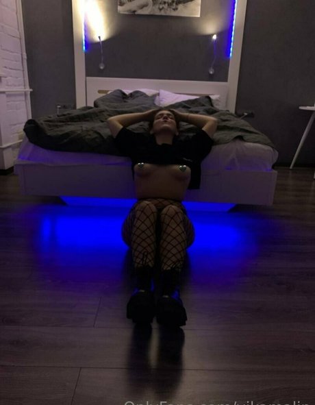 blonde aux gros seins onlyfans parfait érotique galeries