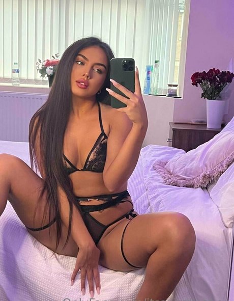 itsangelinabae actrice archive