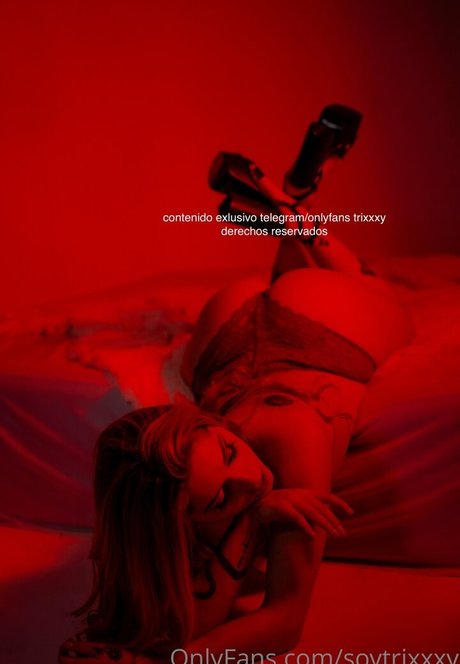Trixxxy Soytrixxxy étoile exclusive des photos
