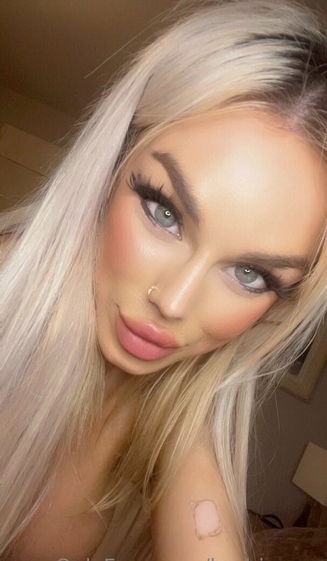 barbiemae étoile xxx des photos