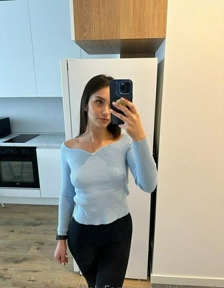 amateurs courbés onlyfans haut de gamme image