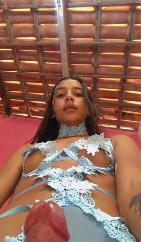 iasmints modèle nu photos