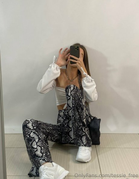 tessie free étoile chaude img