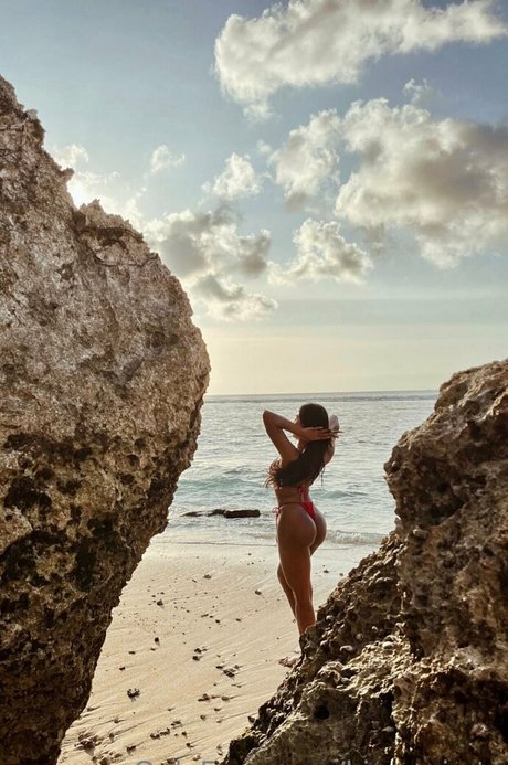 kira asia ts actrice pornographique photo