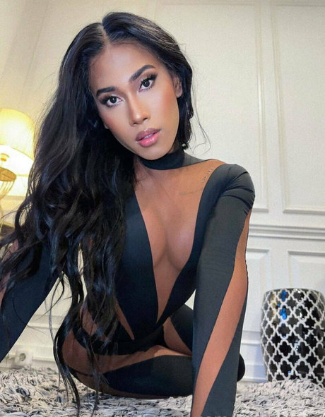 kira asia ts actrice chaude archive