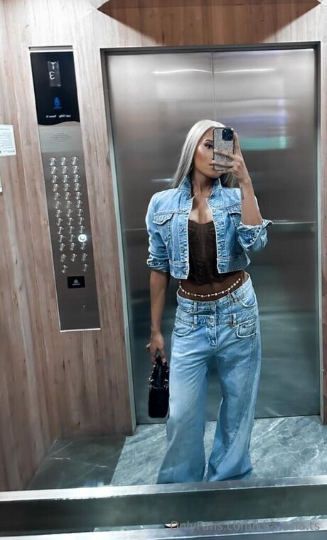 kira asia ts modèle hd galerie